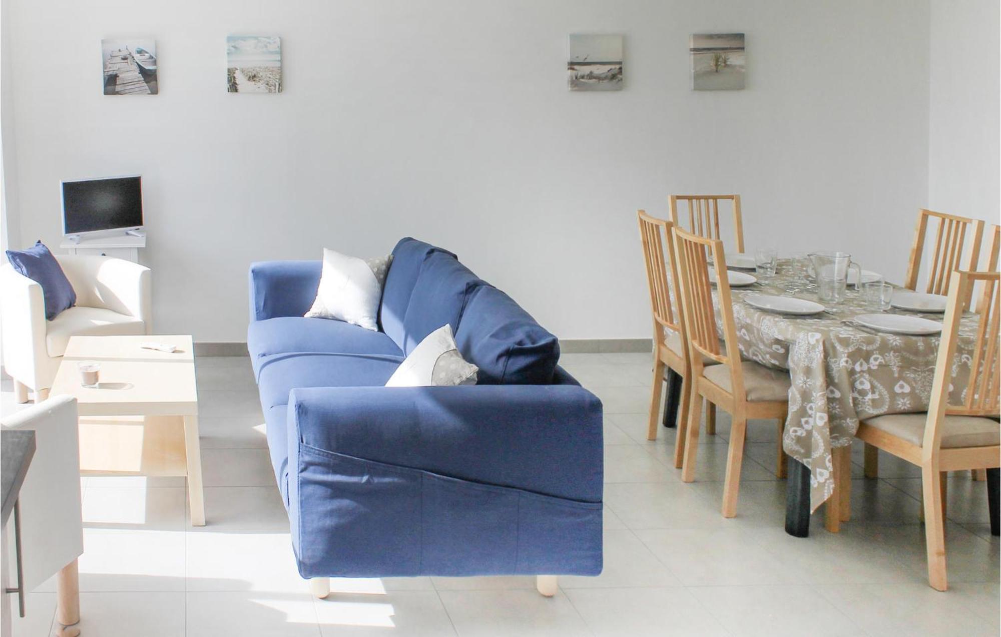 Beautiful Home In Erdeven With Kitchenette Exteriör bild
