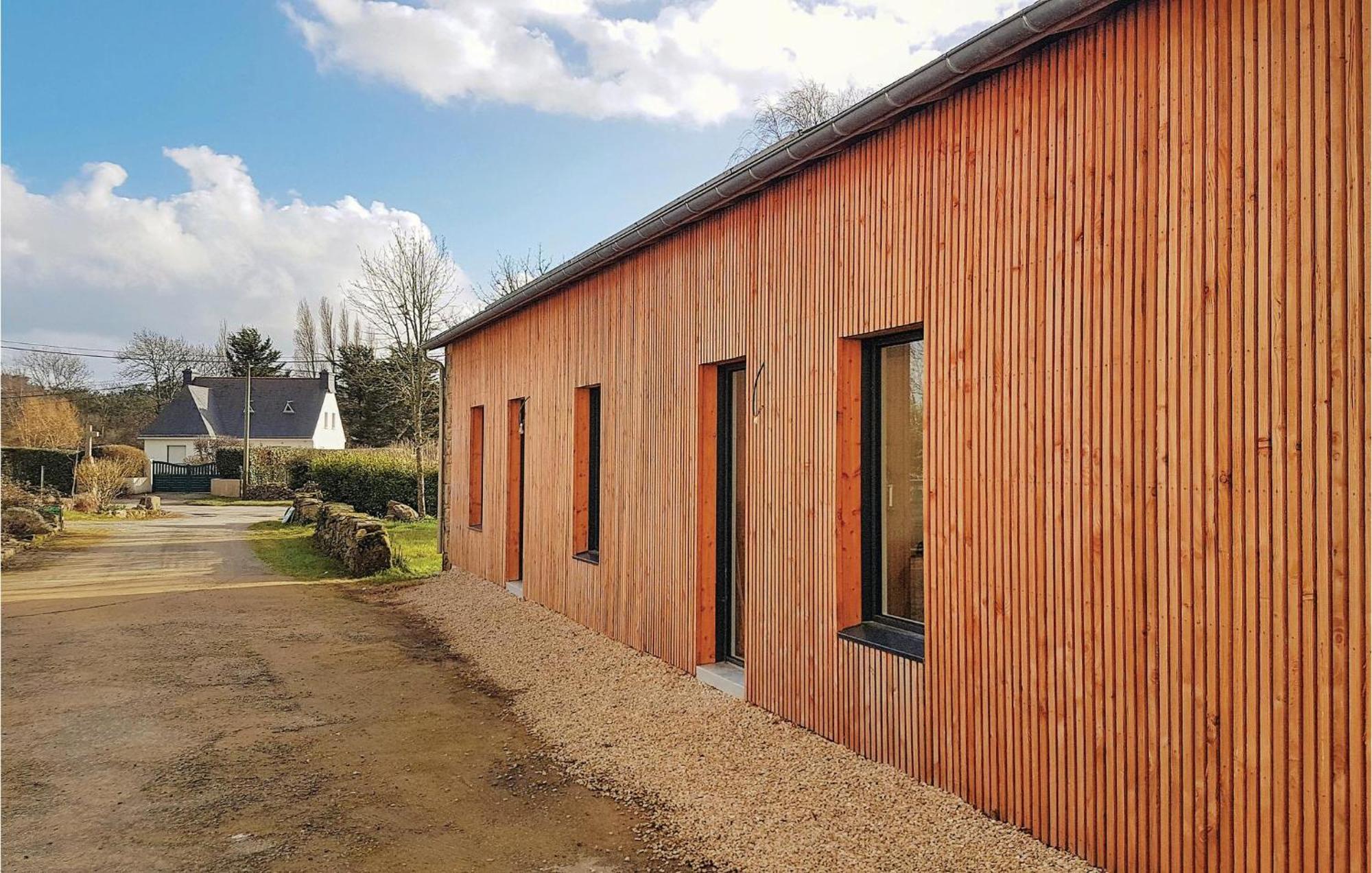 Beautiful Home In Erdeven With Kitchenette Exteriör bild